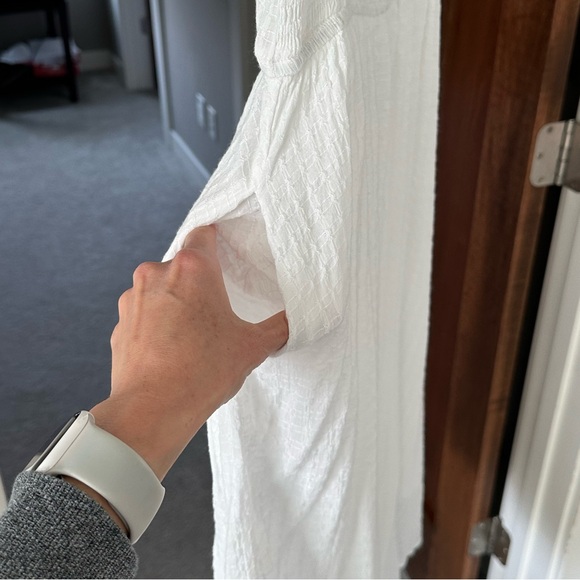 White Smocked Puff Sleeve Maternity Midi Dress (S) - Picture 4 of 8